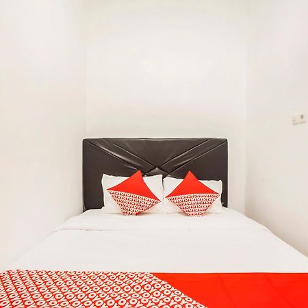 棉兰 Oyo2720苏托莫旅馆酒店 外观 照片
